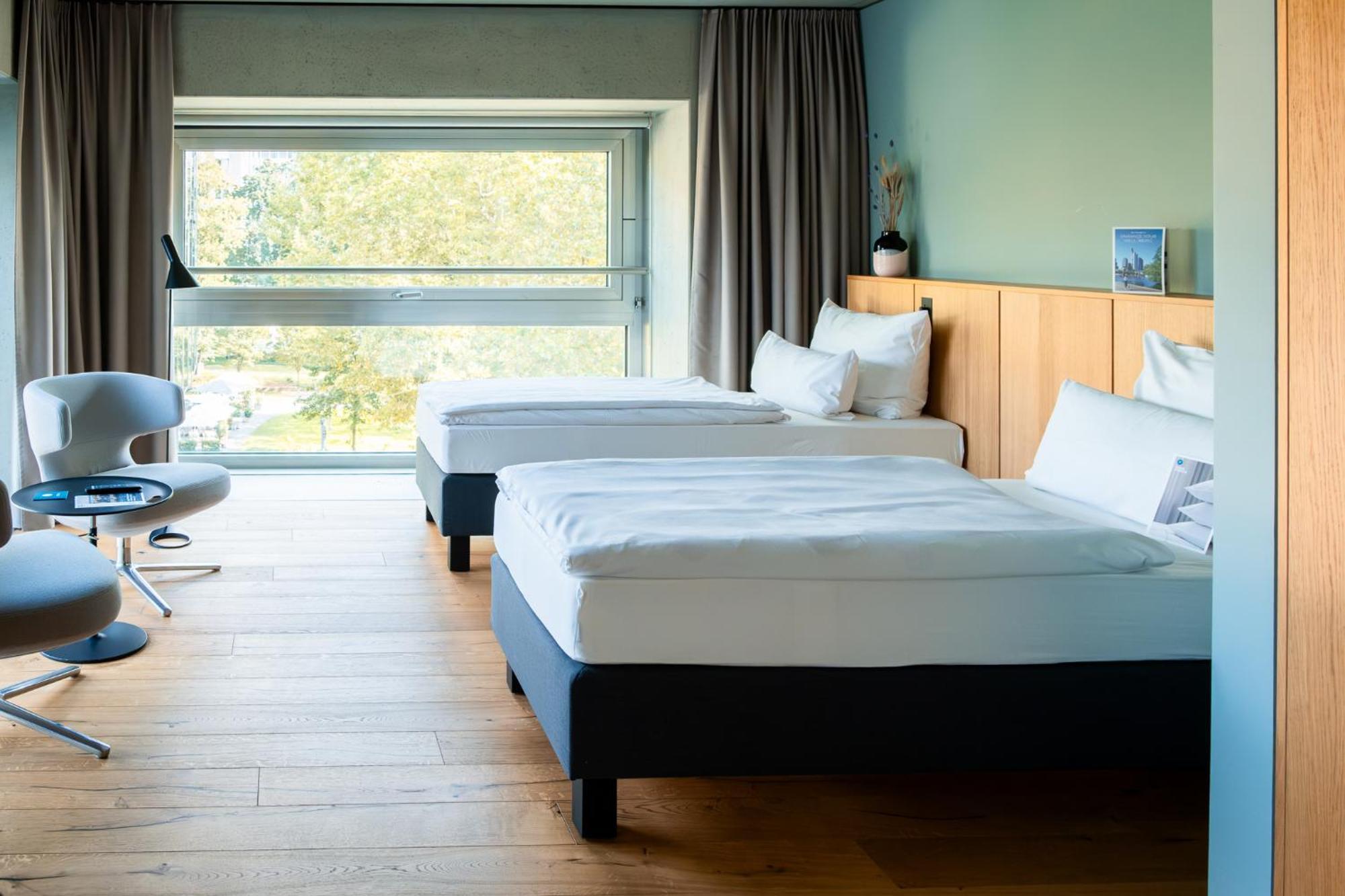 The Flag West M. Hotel Frankfurt am Main Exterior photo